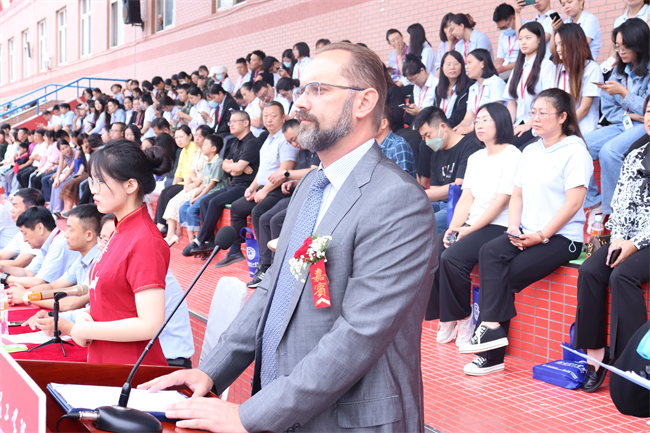 强国有我，意气正扬 ——米乐官网举行2023级新生军训结营式暨开学典礼