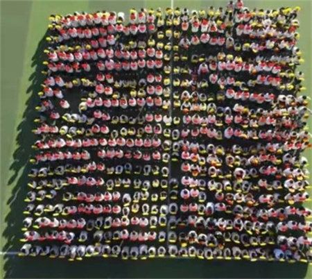 米乐mile官方网站艺术学院- 少年负壮气，奋烈自有时！