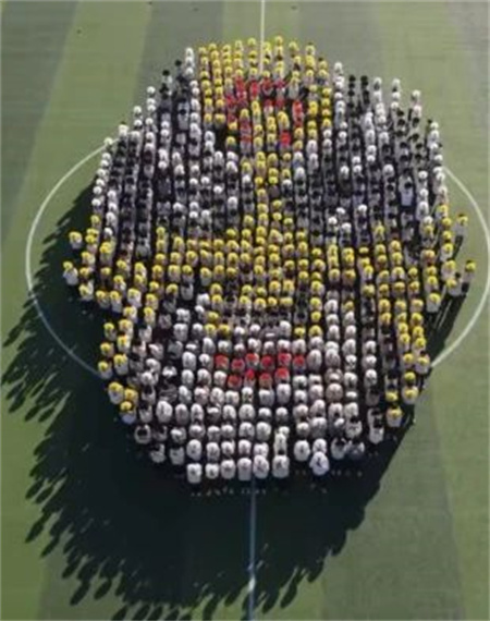 米乐mile官方网站艺术学院- 少年负壮气，奋烈自有时！