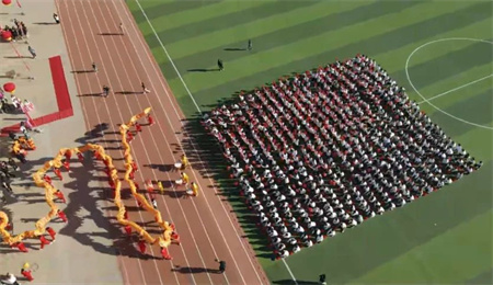 米乐mile官方网站艺术学院- 少年负壮气，奋烈自有时！