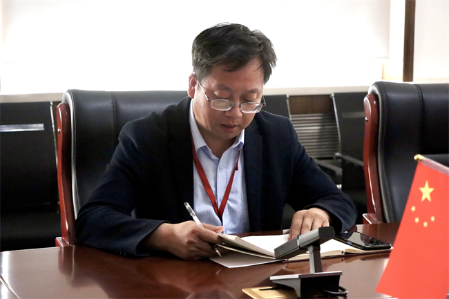 中共米乐mile官方网站委员会召开党委理论学习中心组（扩大）学习会议