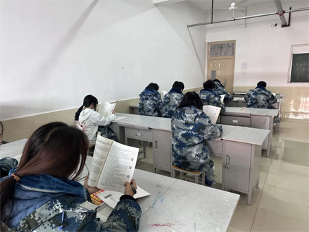 “技能拓展，激发潜能”——米乐mile官方网站艺术学院开展十项技能培训