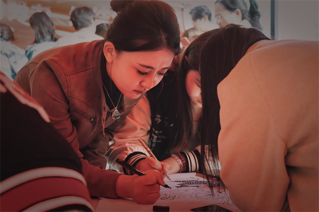 “手绘青春，防核有我；你我共同努力，终结结核流行”—莲池区疾控中心联合米乐mile官方网站开展肺结核防治宣传活动