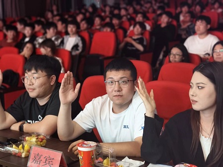 “不忘初心，砥砺前行”——米乐mile官方网站艺术学院“第二届团总支学生会”换届选举大会暨表彰大会