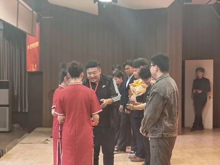 “不忘初心，砥砺前行”——米乐mile官方网站艺术学院“第二届团总支学生会”换届选举大会暨表彰大会