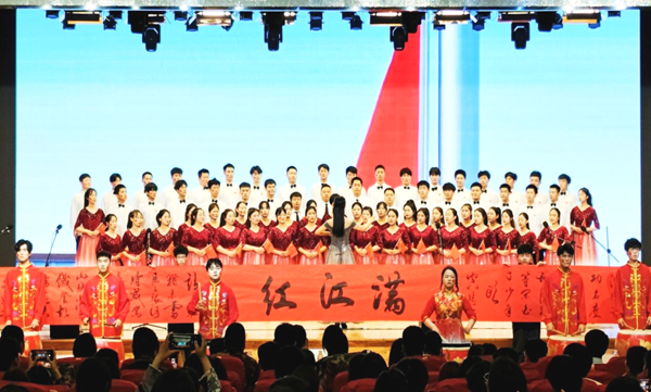 米乐mile官方网站||管理学院||米乐官网举办“青春孕育无限希望，青年创造美好明天”大型合唱会