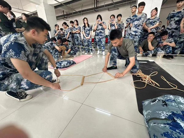 米乐mile官方网站‖管理学院‖劳动创造美好明天 竞技迸发生活激情