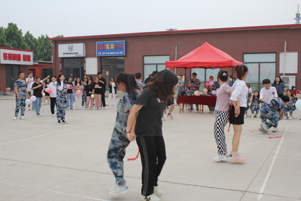 米乐mile官方网站‖管理学院‖我院举办“运动青春，快乐无限”趣味运动会