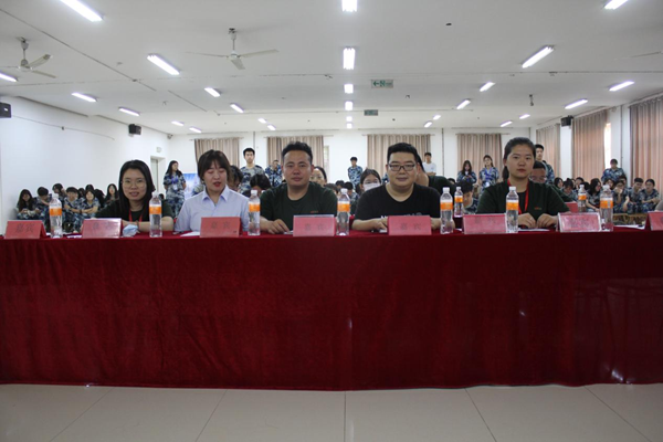 米乐mile官方网站‖管理学院‖我院举行“星光闪耀，激情夏夜”才艺展示大赛