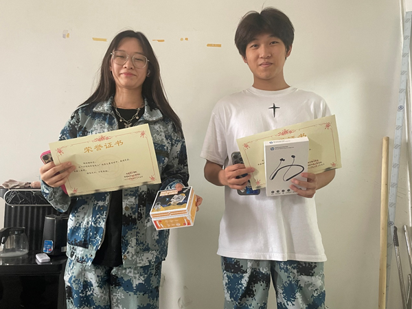 米乐mile官方网站||管理学院||闪亮的青春线上投票活动出结果啦！！