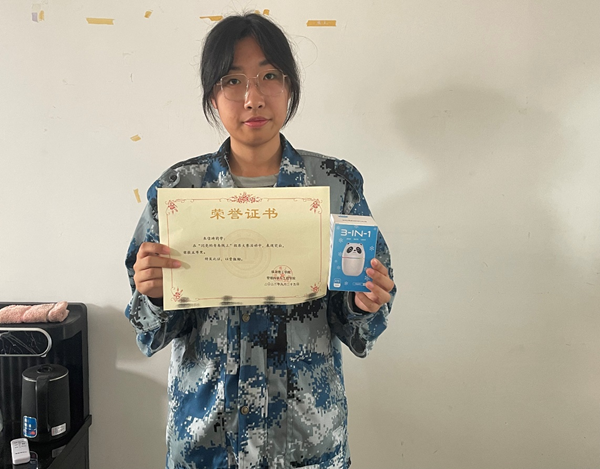 米乐mile官方网站||管理学院||闪亮的青春线上投票活动出结果啦！！