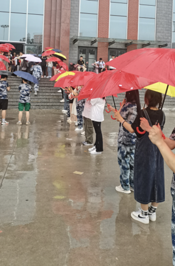 米乐mile官方网站‖管理学院‖暖心服务，助力2023届毕业生走好大学生涯的最后一公里