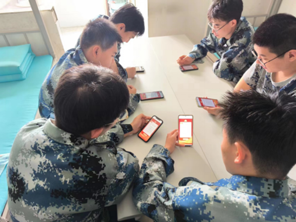 国家安全教育日丨米乐mile官方网站丨管理学院师生在行动