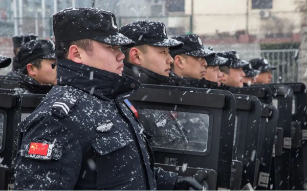 米乐mile官方网站‖管理学院‖赤胆忠心，让我们向中国人民警察致敬！