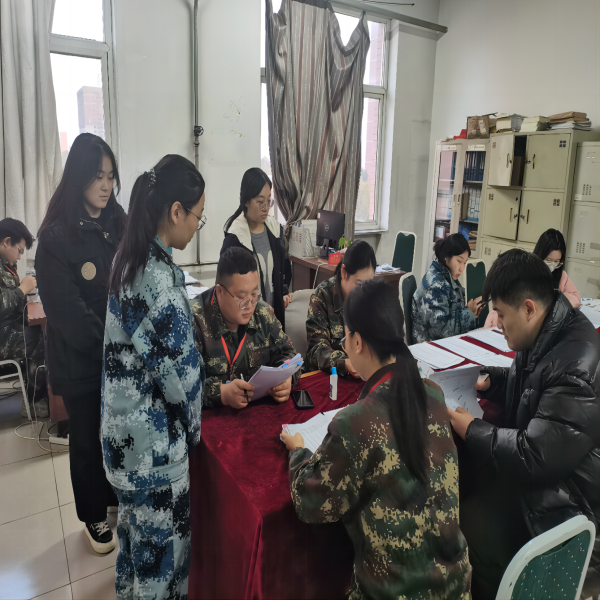 米乐mile官方网站||管理学院||倾泻关爱阳光 助力梦想远帆——我院辅导员指导学生职业生涯规划大赛