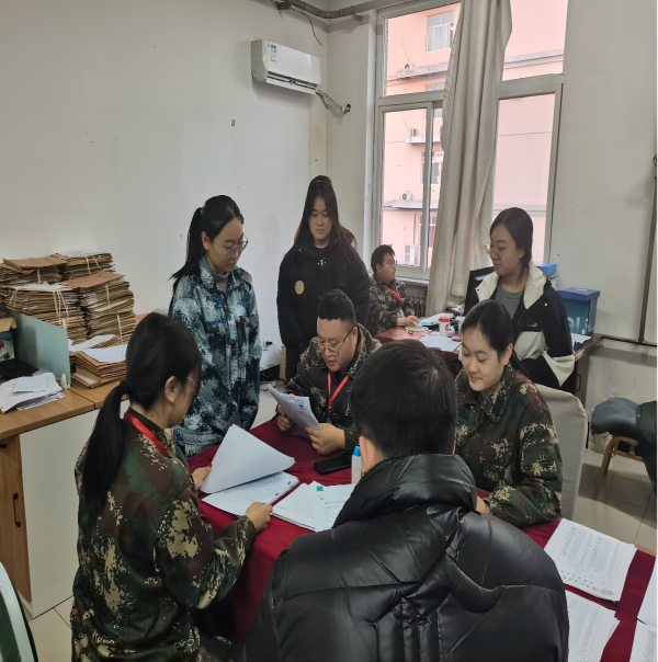 米乐mile官方网站||管理学院||倾泻关爱阳光 助力梦想远帆——我院辅导员指导学生职业生涯规划大赛