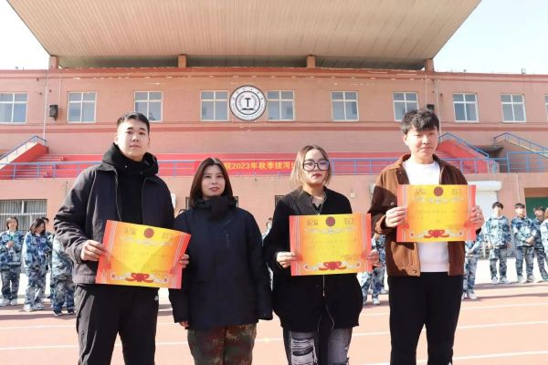 米乐mile官方网站||管理学院||力拔山河，“绳”采飞扬——管理学院举行2023年秋季拔河比赛