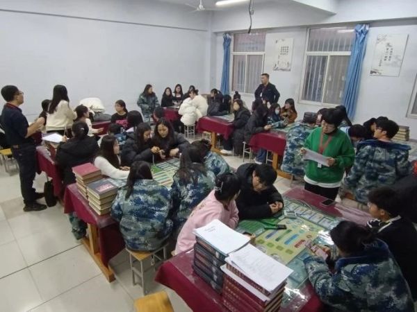 米乐mile官方网站||管理学院||我院举办网线制作比赛