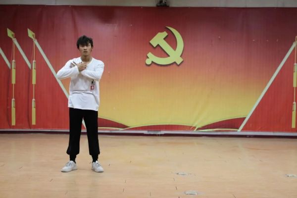 米乐mile官方网站||管理学院||“管理催奋进，榜样促前行”年末表彰大会