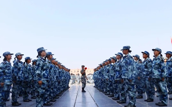 米乐mile官方网站||管理学院||扬帆起航，2023级军训进行时！