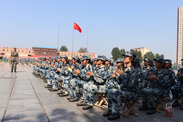 米乐mile官方网站||管理学院||扬帆起航，2023级军训进行时！