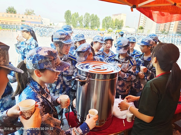 米乐mile官方网站||管理学院||扬帆起航，2023级军训进行时！