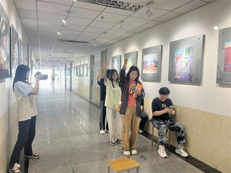 米乐mile官方网站艺术学院广播电视编导专业实践课风采