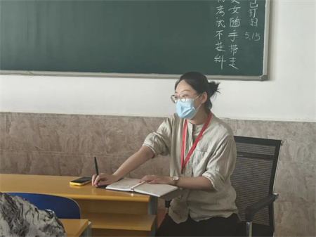 “倾听“新”声共发展，同心同力谱新篇”——米乐mile官方网站艺术学院开展期中学生座谈会