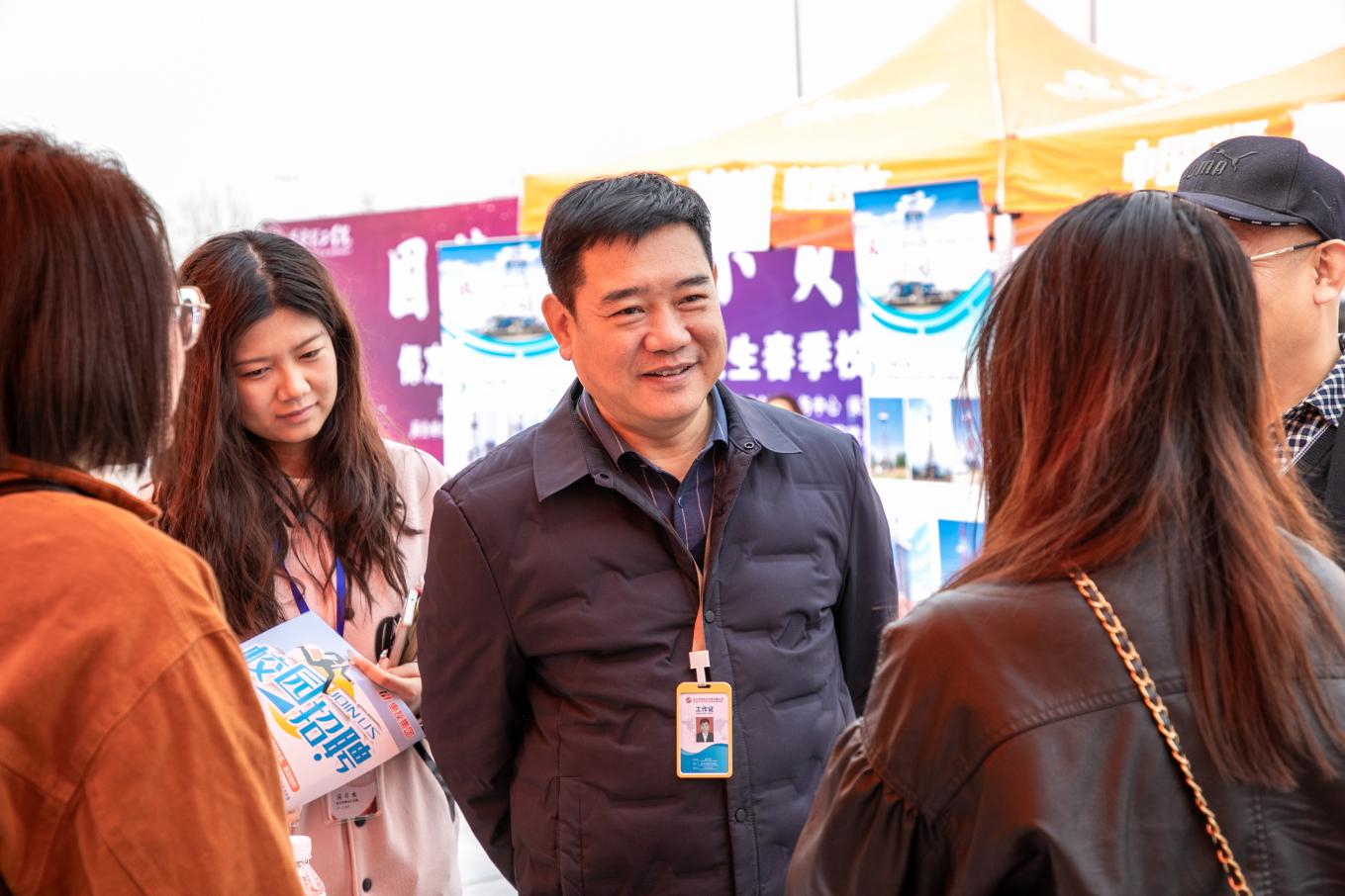 米乐mile官方网站“圆梦保理·不负韶华” 2024届毕业生春季线下双选会隆重举办