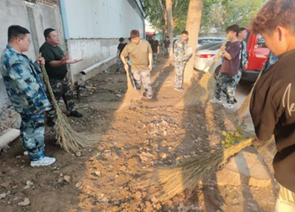 劳动教育|米乐mile官方网站|管理学院|学习劳动精神·践行劳动育人-跟着节气学种植，分享劳动创造的美好乐趣