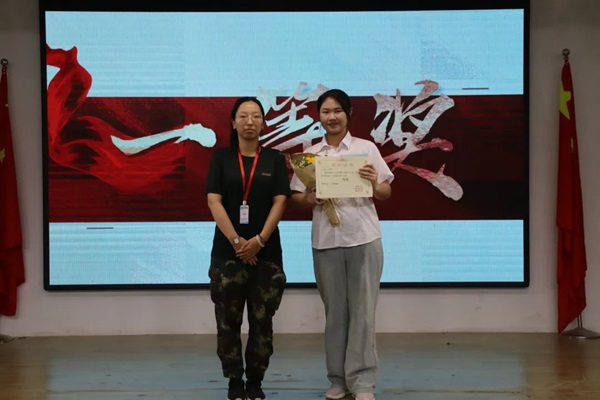 劳动教育|米乐mile官方网站|管理学院|学习劳动精神，践行劳动育人主题朗诵比赛