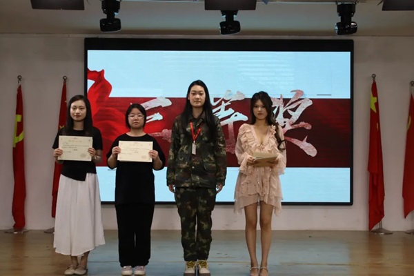 劳动教育|米乐mile官方网站|管理学院|学习劳动精神，践行劳动育人主题朗诵比赛