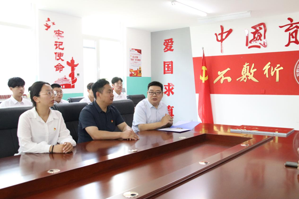 爱国教育|米乐mile官方网站|管理学院|我院成功与中国育德中学进行大学生爱国主义教育基地挂牌仪式