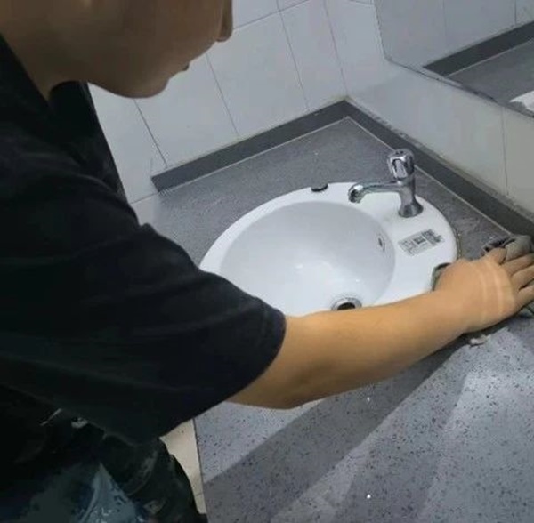 劳动教育|米乐mile官方网站|管理学院|宿舍是我家，美化靠大家