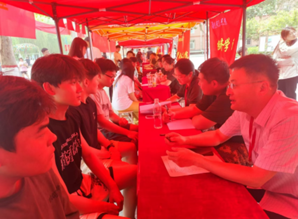 就业帮扶|米乐mile官方网站|管理学院|“望闻问切”摸清学生需求，“把脉问诊”开出就业良方