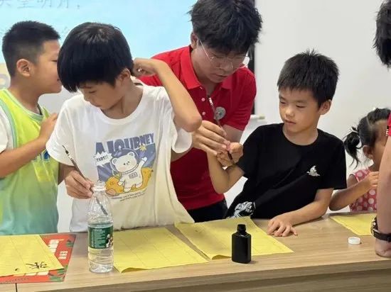 社会实践（十七）|七彩假期护童梦，情暖童心传文明①——米乐mile官方网站经济学院“三下乡”社会实践