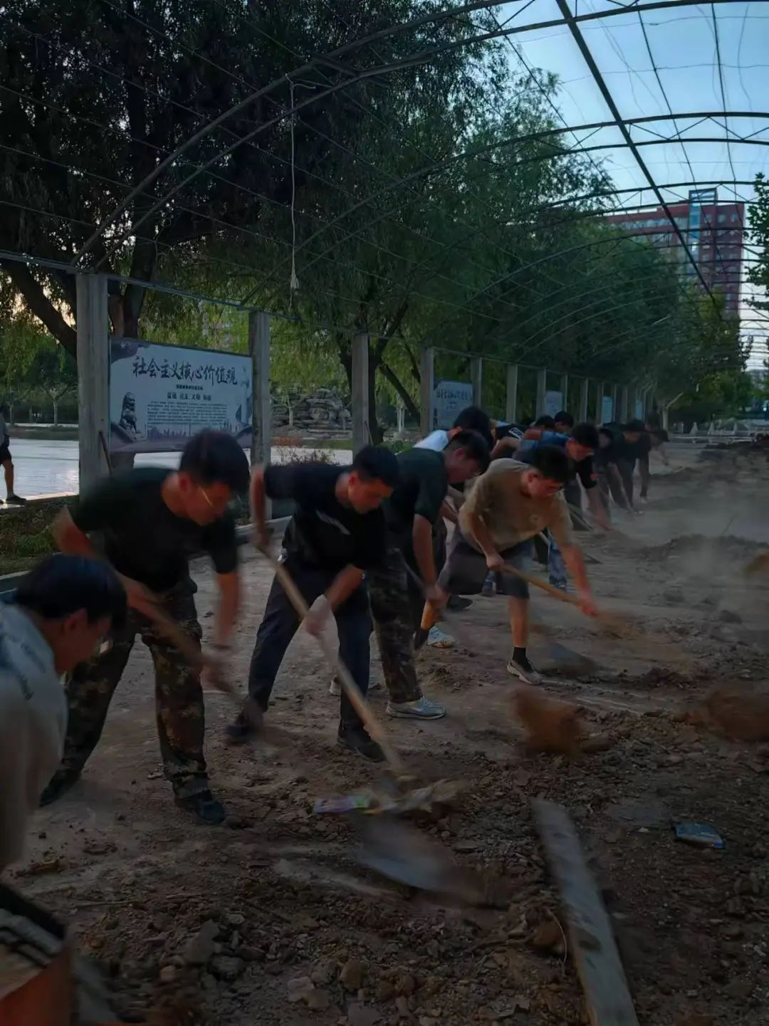 米乐mile官方网站||以爱迎新，服务引领美好大学路