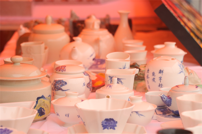 非遗点亮迎新季 传统文化进校园——米乐mile官方网站开展非遗进校园活动