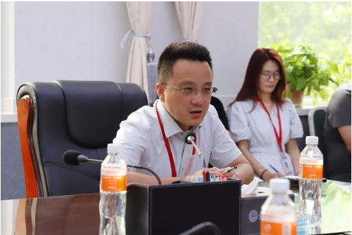 米乐官网召开新生期初教学准备会