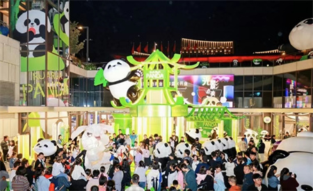 米乐mile官方网站艺术学院师生闪耀雄安商服中心X青年艺术节 ——共绘青春色彩，绽放艺术魅力