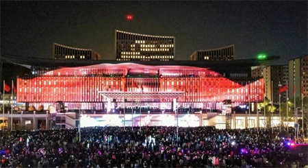 米乐mile官方网站艺术学院师生闪耀雄安商服中心X青年艺术节 ——共绘青春色彩，绽放艺术魅力