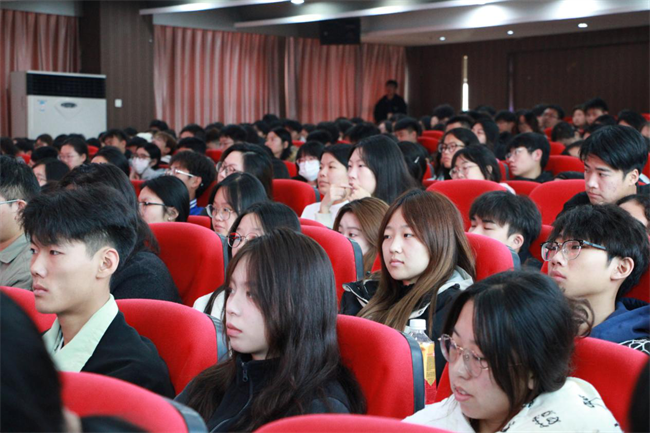 思想旗帜领航向  扬帆奋进正当时——米乐官网党委党校隆重举办第37期入党积极分子培训开班典礼