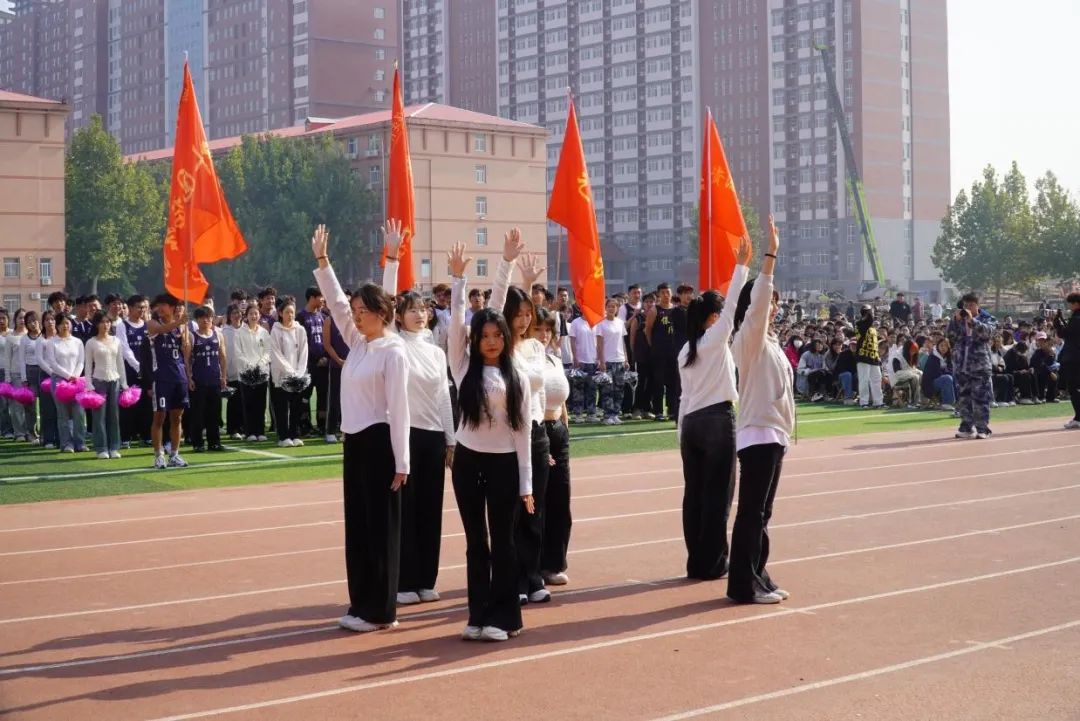 米乐mile官方网站第十九届“学院杯”篮球赛暨第一届啦啦操大赛开幕式成功举办