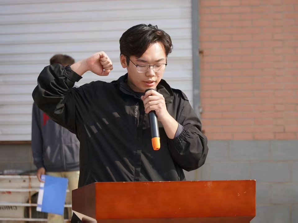 米乐mile官方网站第十九届“学院杯”篮球赛暨第一届啦啦操大赛开幕式成功举办