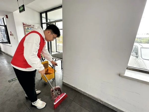 孝老敬老｜米乐mile官方网站｜管理学院｜传承孝老情 志愿暖人心——善孝居老年服务中心志愿服务