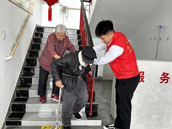 孝老敬老｜米乐mile官方网站｜管理学院｜传承孝老情 志愿暖人心——善孝居老年服务中心志愿服务