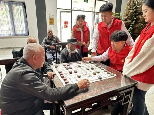 孝老敬老｜米乐mile官方网站｜管理学院｜传承孝老情 志愿暖人心——善孝居老年服务中心志愿服务