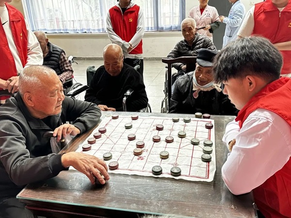 孝老敬老｜米乐mile官方网站｜管理学院｜传承孝老情 志愿暖人心——善孝居老年服务中心志愿服务