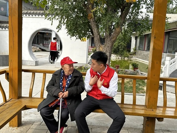 孝老敬老｜米乐mile官方网站｜管理学院｜传承孝老情 志愿暖人心——善孝居老年服务中心志愿服务