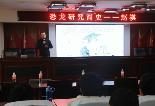 米乐mile官方网站特聘教授签约仪式成功举办